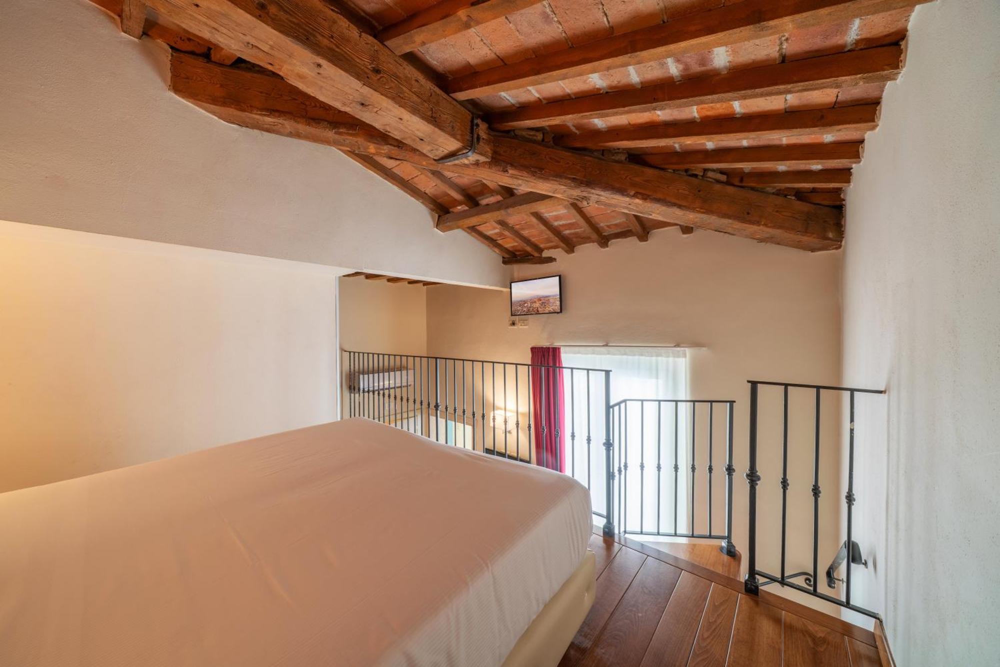Residenza Conte Di Cavour & Rooftop 2* Florença